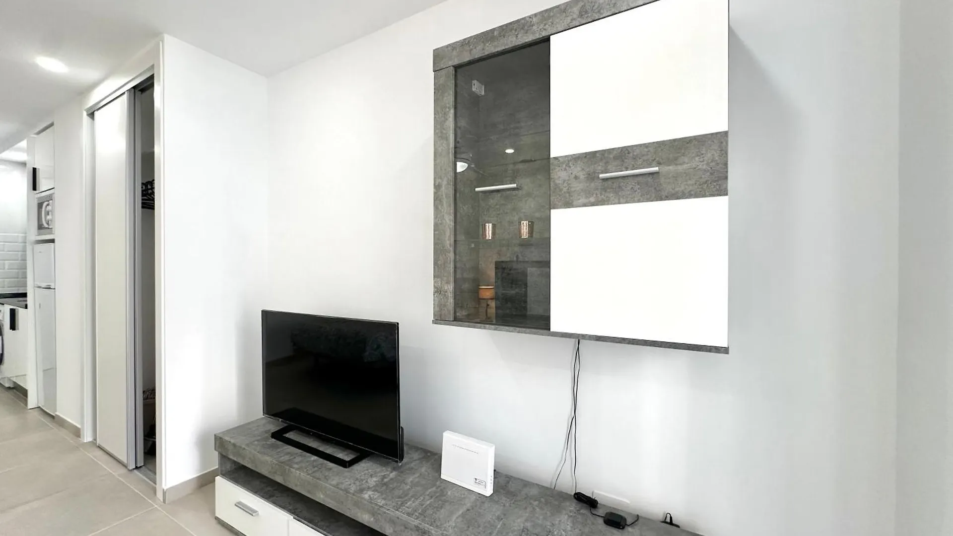 Ver72- Bonito Apart - Terraza - Wifi - Reformado Torremolinos Apartment